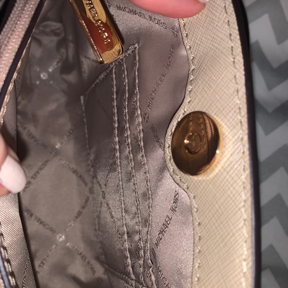 Michael Kors Purse - Picture 6 of 7